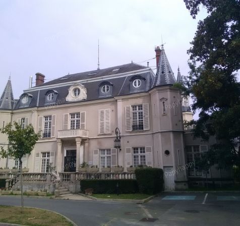 Résidence Le Château De Louche (1/1)