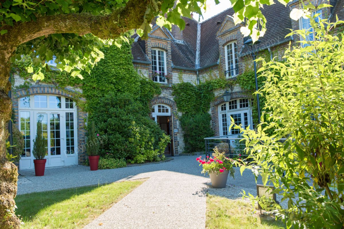 Résidence Château de Villeniard - EMEIS (1/7)