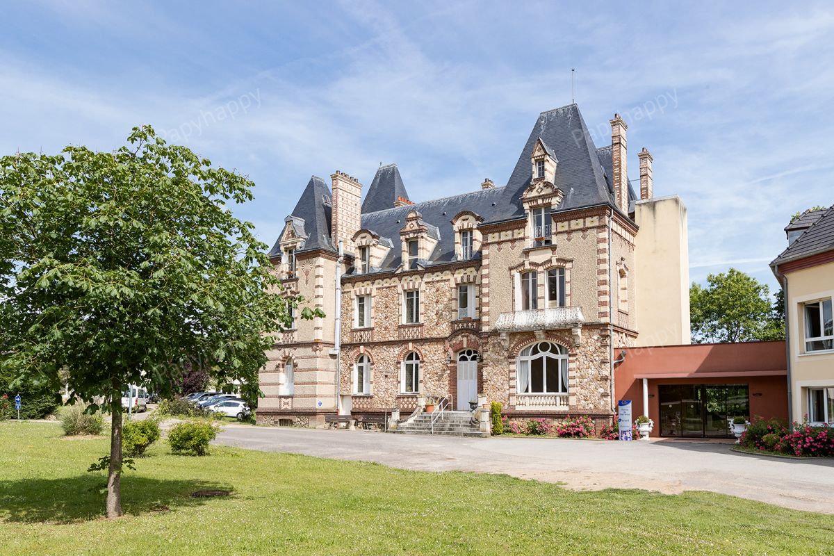 Résidence Château du Haut Venay - Colisée (1/4)