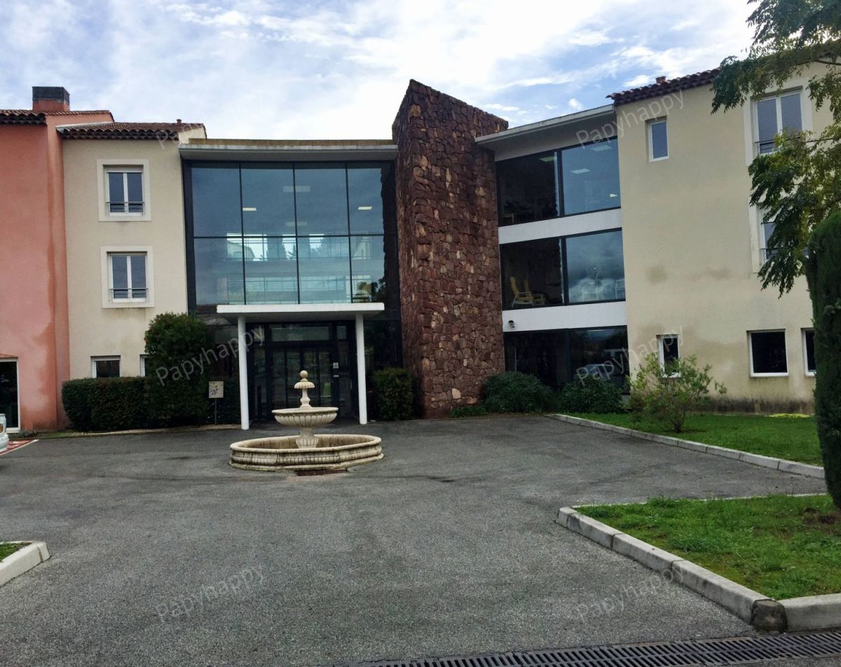EHPAD La Maison des Micocouliers - ADEF RESIDENCES (1/8)
